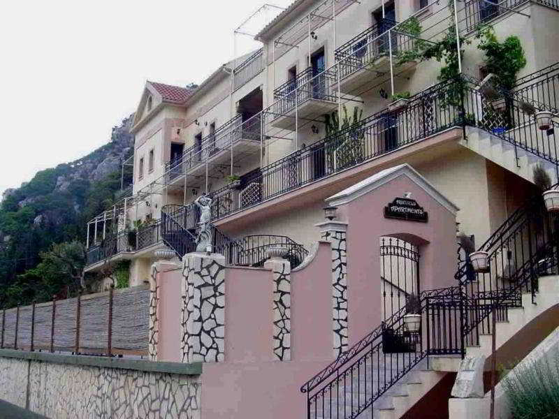 Aristotelis Apartments Frikes Eksteriør bilde